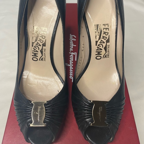 Salvatore Ferragamo Madreperla Peep Toe Heels - Picture 4 of 12